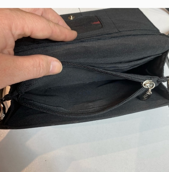 VGC❤️🤍💙Whiting & Davis Crossbody! - Picture 10 of 17